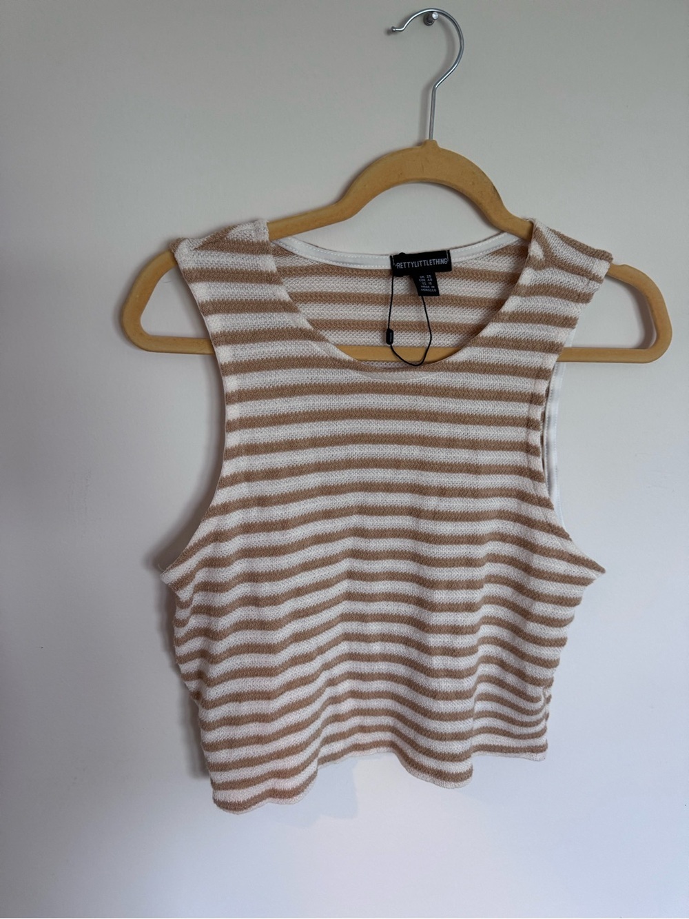 Pretty Little Thing cropped top